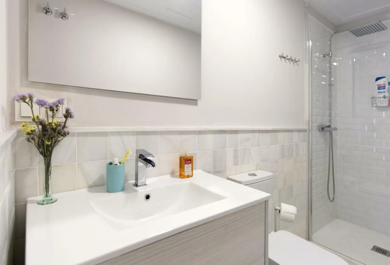 Apartamento De Diseno Con Jacuzzi Privado Granada Apartment